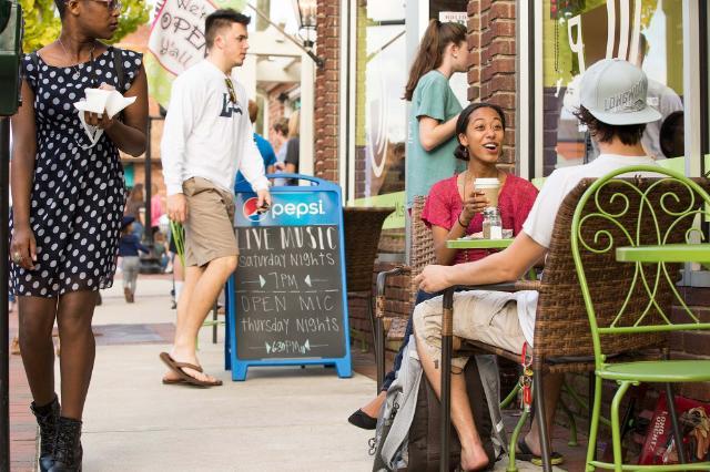 Longwood students in downtown Farmville